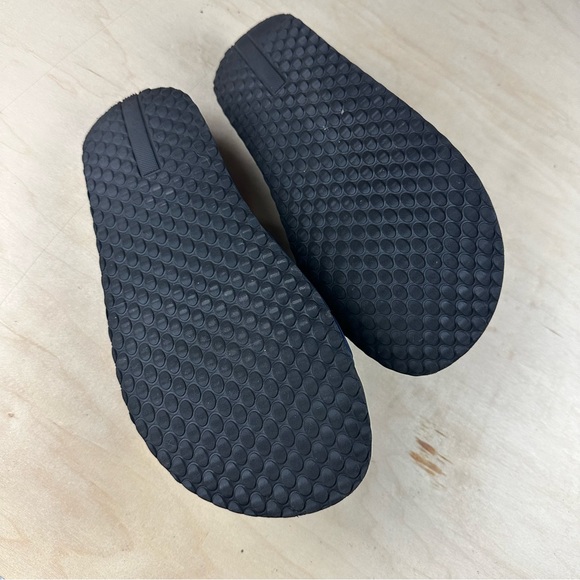 Prada slides - Picture 11 of 13